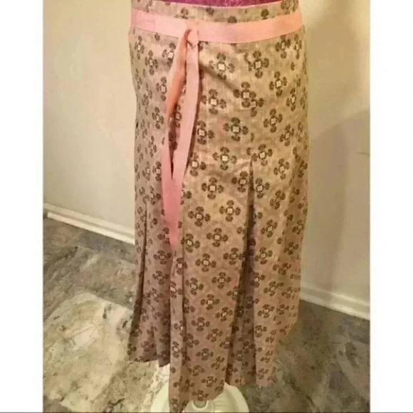 Intuitions medallion Pleated Skirt Size 2 - Picture 5 of 8